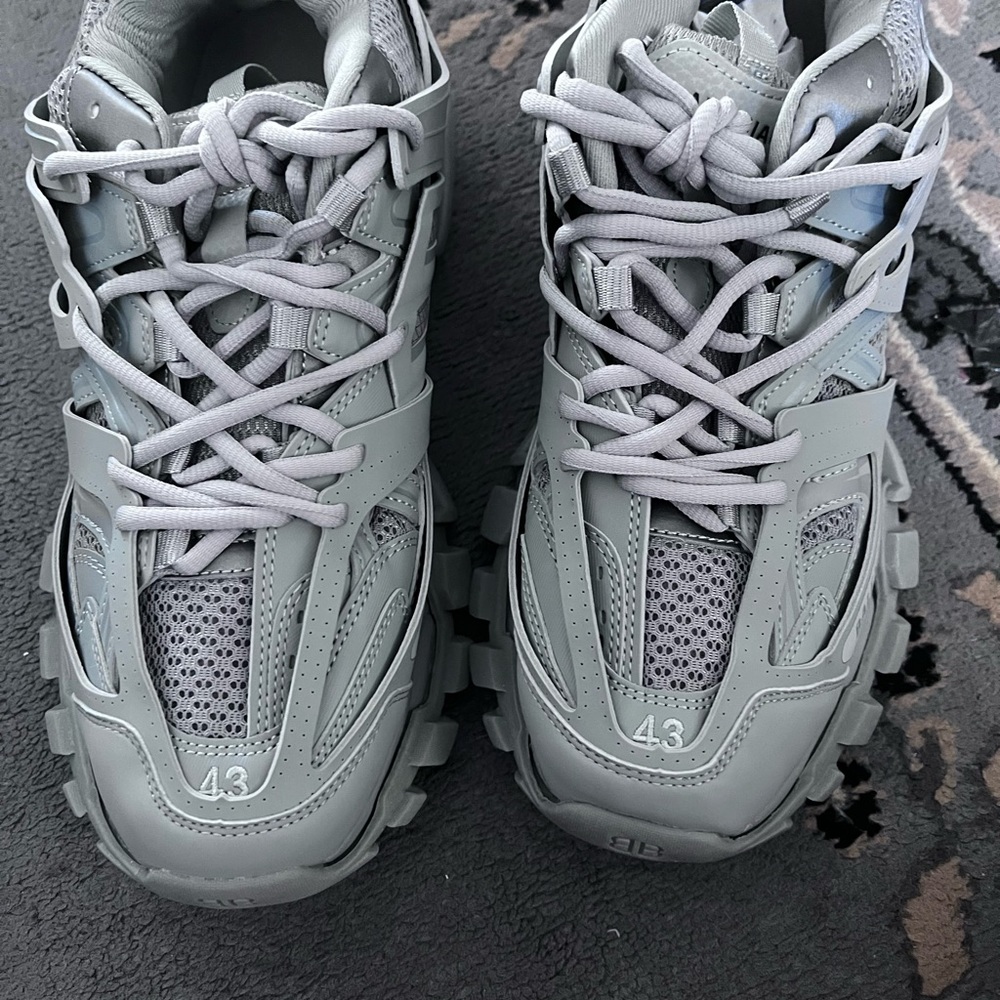 COPY - Balenciaga gray track trainer